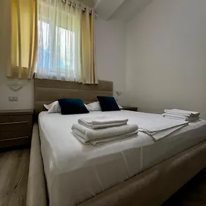  Hotel Le Monde 2